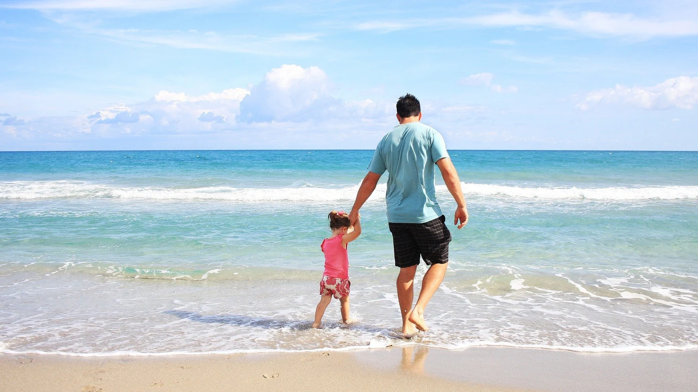 Las mejores y más originales frases para felicitar el Día del Padre Las mejores y más originales frases para felicitar el Día del Padre