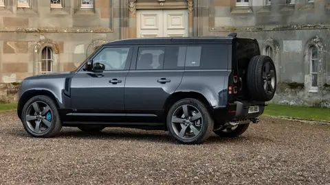 Land Rover Defender 130 Un Land Rover de 8 pasajeros