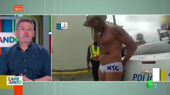 Arrestan al 'Cowboy desnudo' de Times Square por mendigar cuando tocaba su guitarra en Florida Arrestan al 'Cowboy desnudo' de Times Square por mendigar cuando tocaba su guitarra en Florida