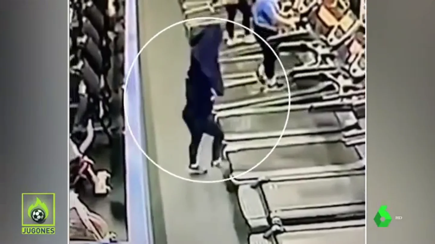 Caída chica gimnasio Caída chica gimnasio
