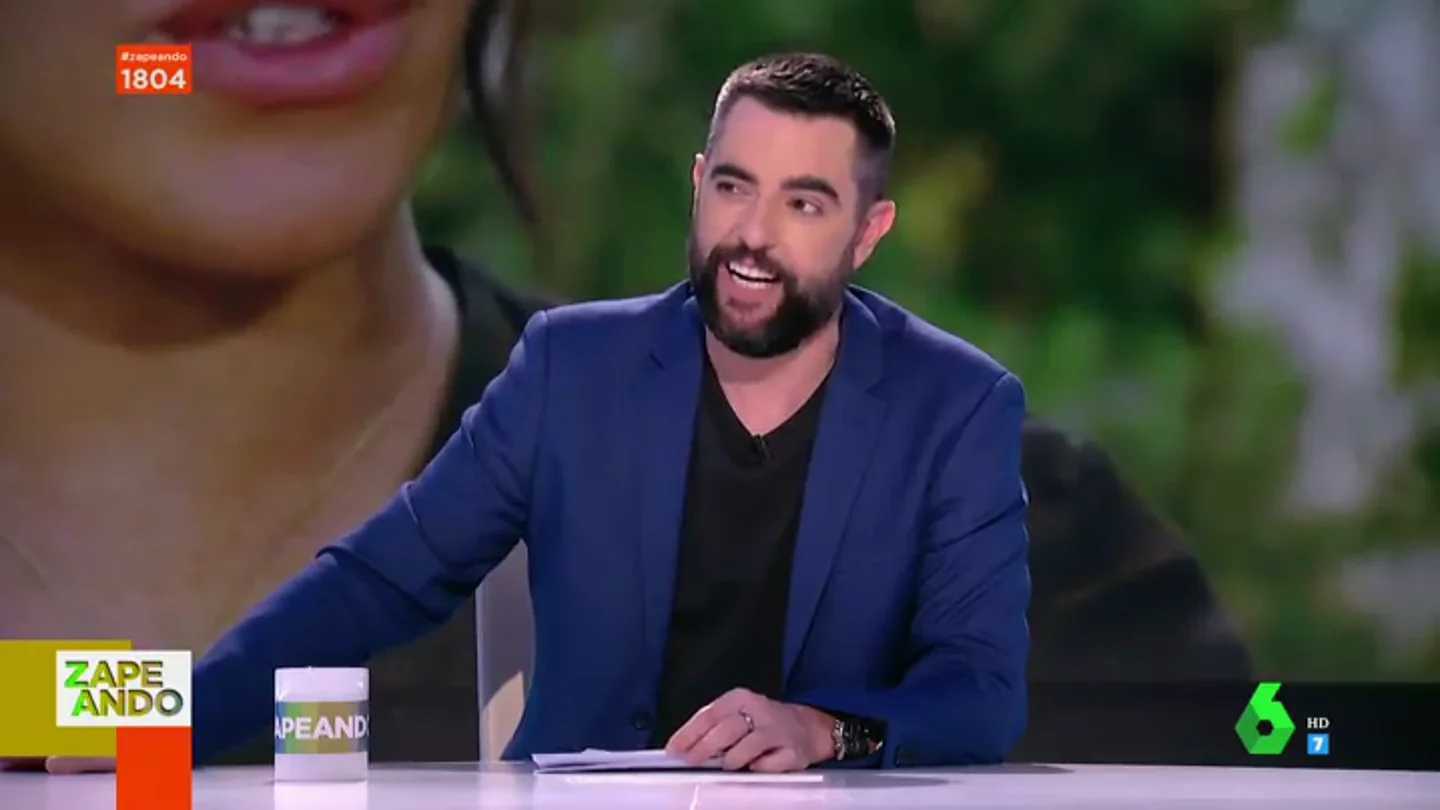 Dani Mateo analiza al príncipe Harry: "Ahora está muy digno, pero todos le recordamos vestido de nazi siendo 'Harry el petas'" Dani Mateo analiza al príncipe Harry: "Ahora está muy digno, pero todos le recordamos vestido de nazi siendo 'Harry el petas'"