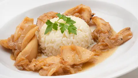 Saborea el sur de España con la receta de chocos encebollados de Karlos Arguiñano Saborea el sur de España con la receta de chocos encebollados de Karlos Arguiñano