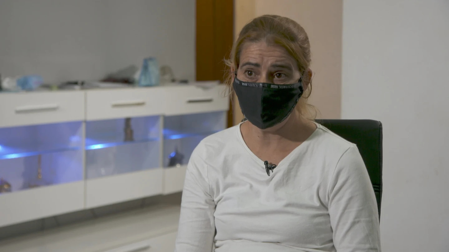 María del Carmen, mujer gravemente afectada por la crisis de la pandemia María del Carmen, mujer gravemente afectada por la crisis de la pandemia