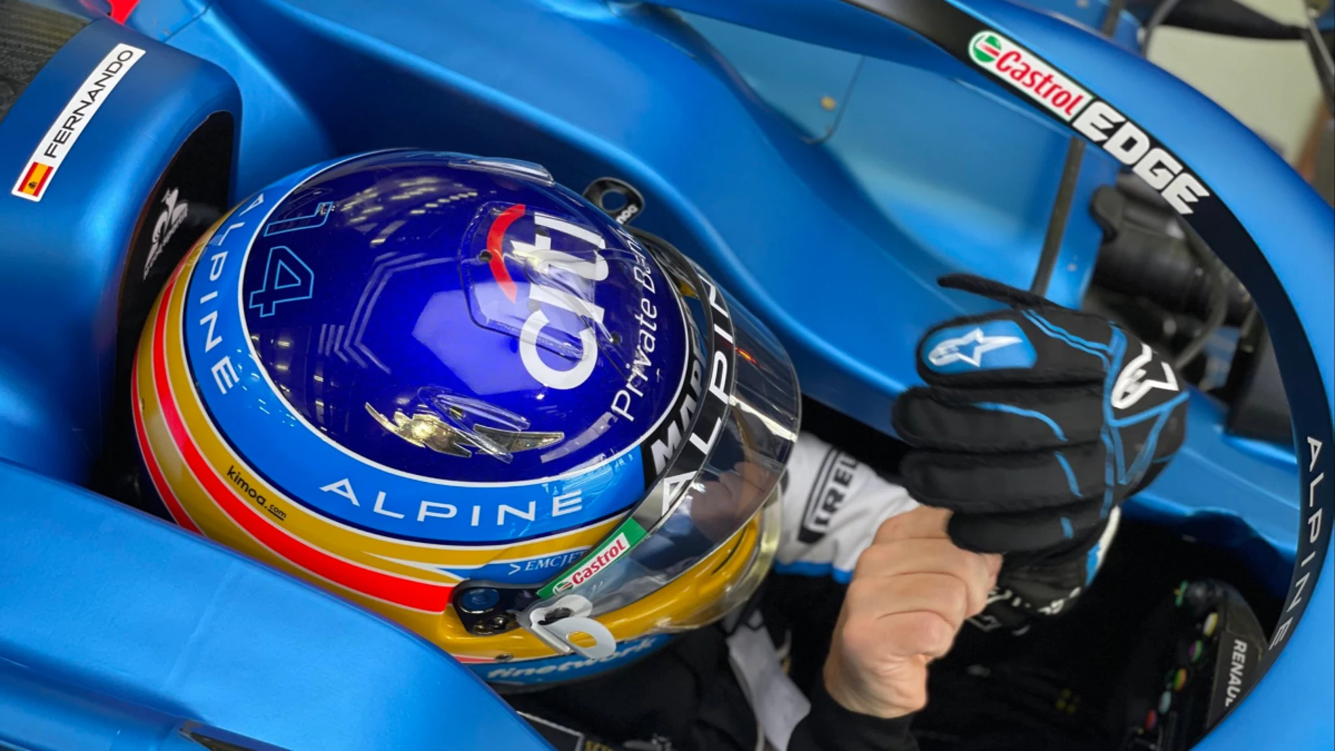 Fernando Alonso, en el 'cockpit' del Alpine