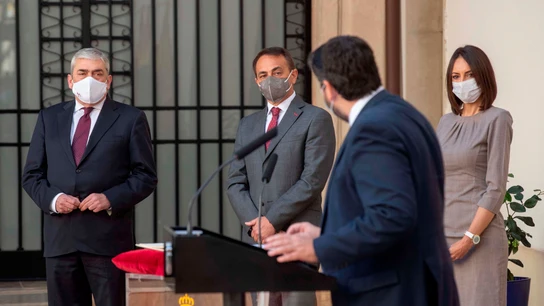 Los 3 diputados de Ciudadanos que se negaron a apoyar la moción de censura en Murcia toman posesión Los 3 diputados de Ciudadanos que se negaron a apoyar la moción de censura en Murcia toman posesión