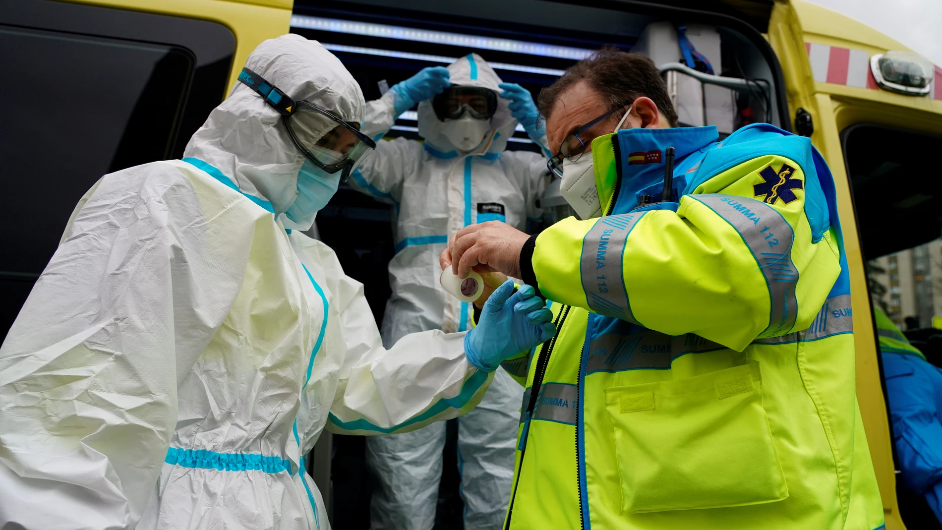 Los sanitarios se preparan para luchar contra la pandemia