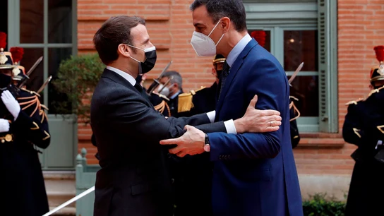 Pedro Sánchez y Emmanuel Macron, durante su cumbre bilateral en Francia. Pedro Sánchez y Emmanuel Macron, durante su cumbre bilateral en Francia.
