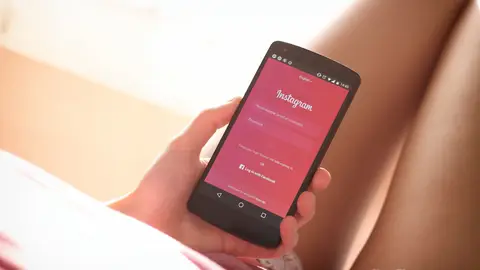 Instagram prohibirá que los usuarios adultos escriban a menores de edad si no les siguen Instagram prohibirá que los usuarios adultos escriban a menores de edad si no les siguen