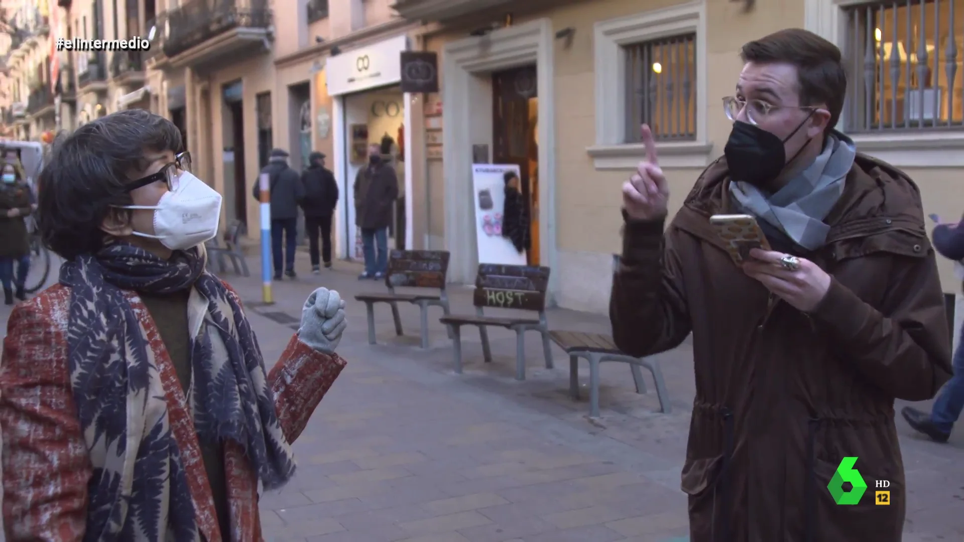 La indiscreta pregunta de un joven antes de quedar con un ligue en plena pandemia: "¿Tienes más fotitos?"