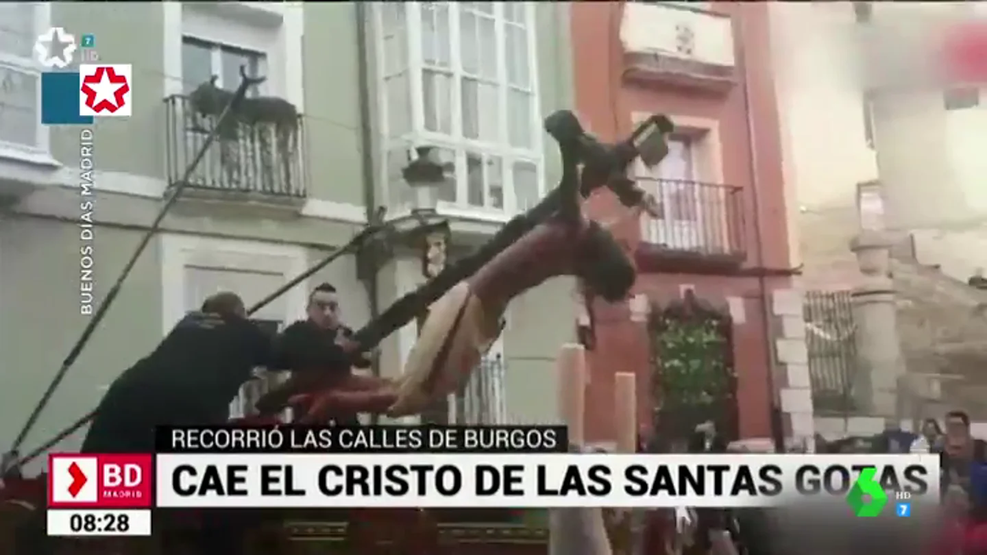 Caída del cristo o un ataque de tos en plena saeta: los mayores percances que se han visto en procesiones Caída del cristo o un ataque de tos en plena saeta: los mayores percances que se han visto en procesiones