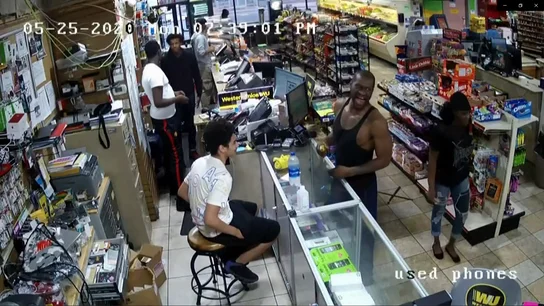 Primeras imágenes de los 30 minutos previos al asesinato de George Floyd Asesinato Floyd