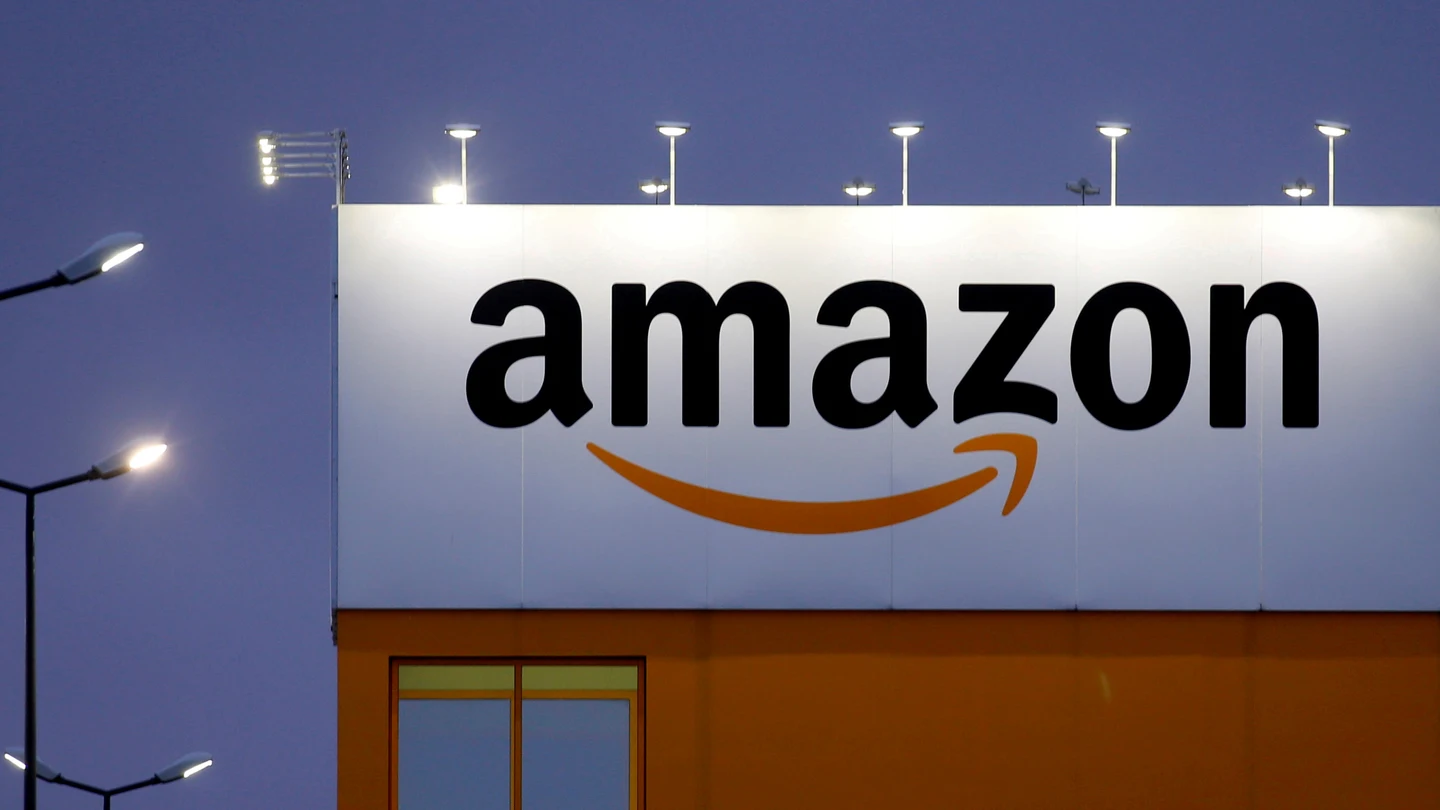 La fachada de un edificio de Amazon La fachada de un edificio de Amazon