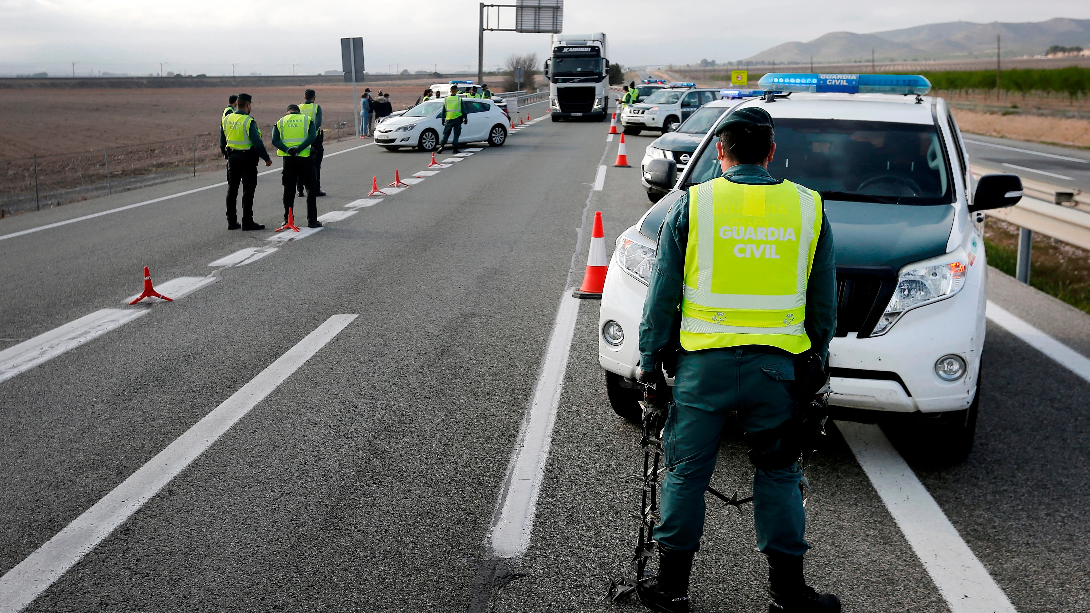 Control de la Guardia Civil situado en la A-31, a la entrada de Alicante, desde Madrid