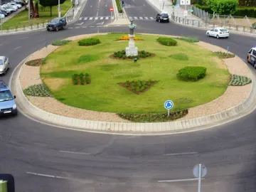 circular por rotonda circular por rotonda