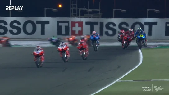Jack Miller golpea a Joan Mir en plena recta en el GP de Doha Jack Miller golpea a Joan Mir en plena recta en el GP de Doha