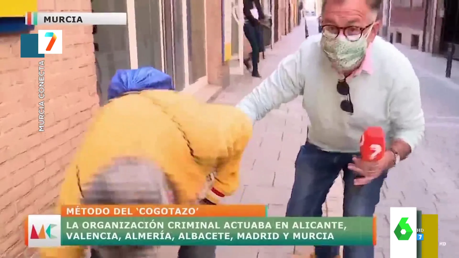 Un reportero se 'convierte' en carterista para advertir a los ciudadanos sobre los nuevos métodos de los ladrones