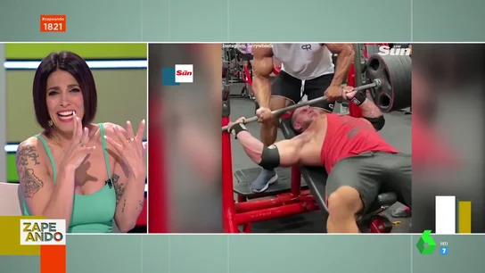 El impactante momento en el que un culturista se rompe el pectoral al intentar levantar más de 200 kilos El impactante momento en el que un culturista se rompe el pectoral al intentar levantar más de 200 kilos