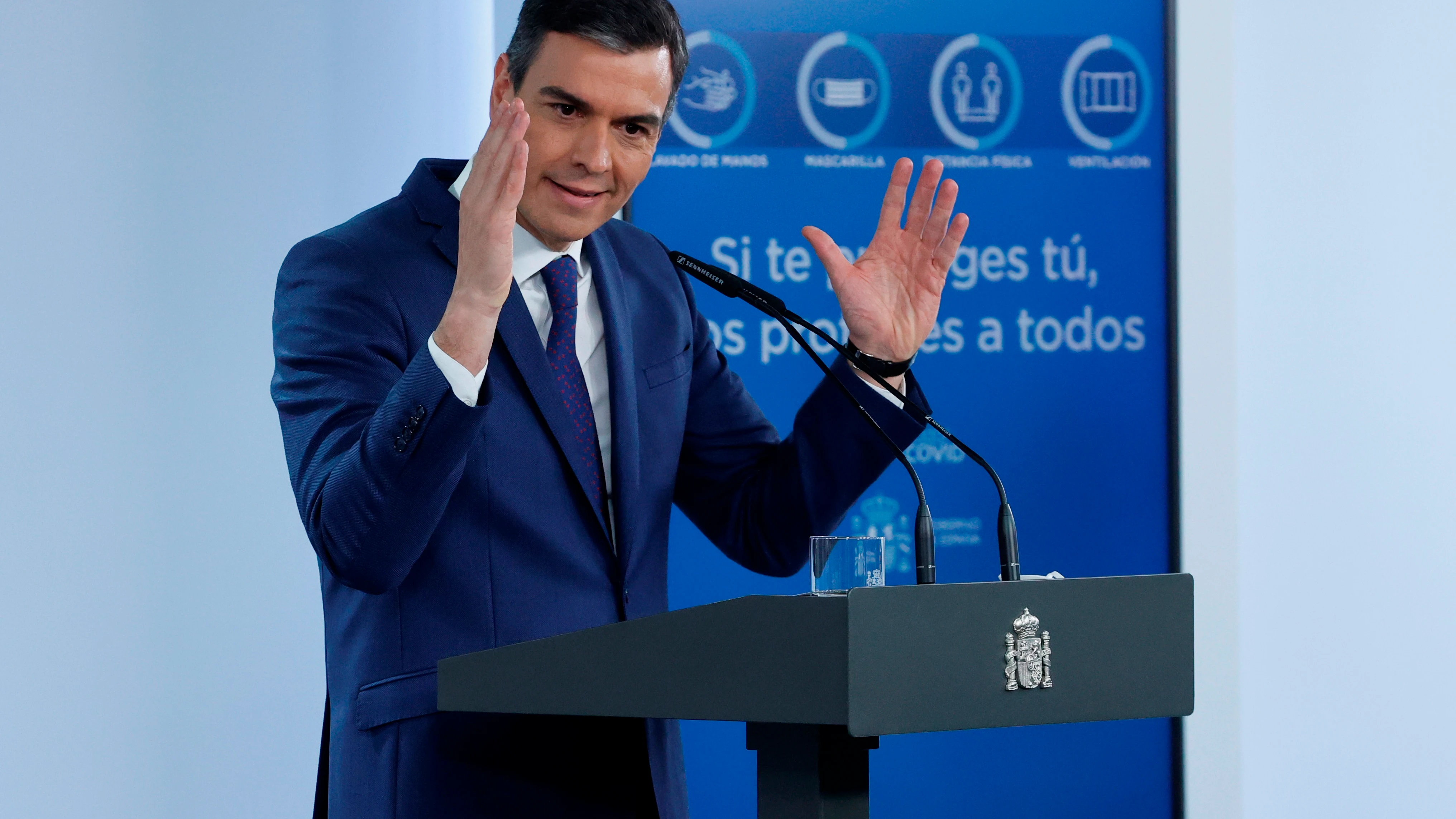 El presidente del Gobierno, Pedro Sánchez, comparece en el Palacio de la Moncloa