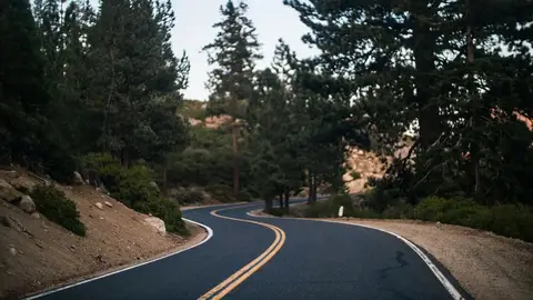Carretera con curva Carretera con curva