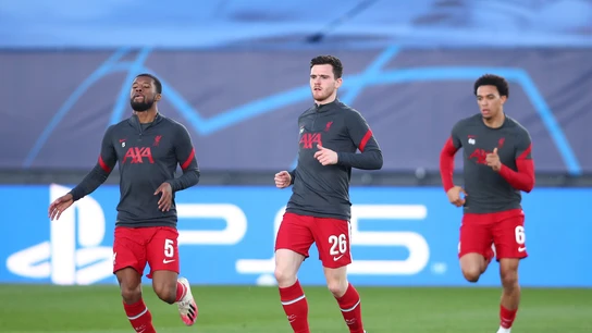 Wijnaldum, Robertson y Alexander-Arnold Wijnaldum, Robertson y Alexander-Arnold