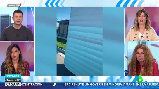¿Blanco y azul o blanco y rosa? El color de esta caravana divide a las redes ¿Blanco y azul o blanco y rosa? El color de esta caravana divide a las redes