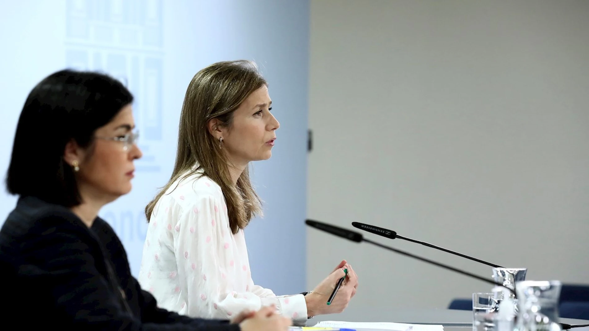  La ministra de Sanidad, Carolina Darias, y la directora de Agencia Española del Medicamento