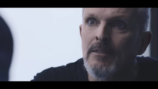 La tensa discusión de Jordi Évole y Miguel Bosé por la pandemia que termina con un golpe en la mesa La tensa discusión de Jordi Évole y Miguel Bosé por la pandemia que termina con un golpe en la mesa