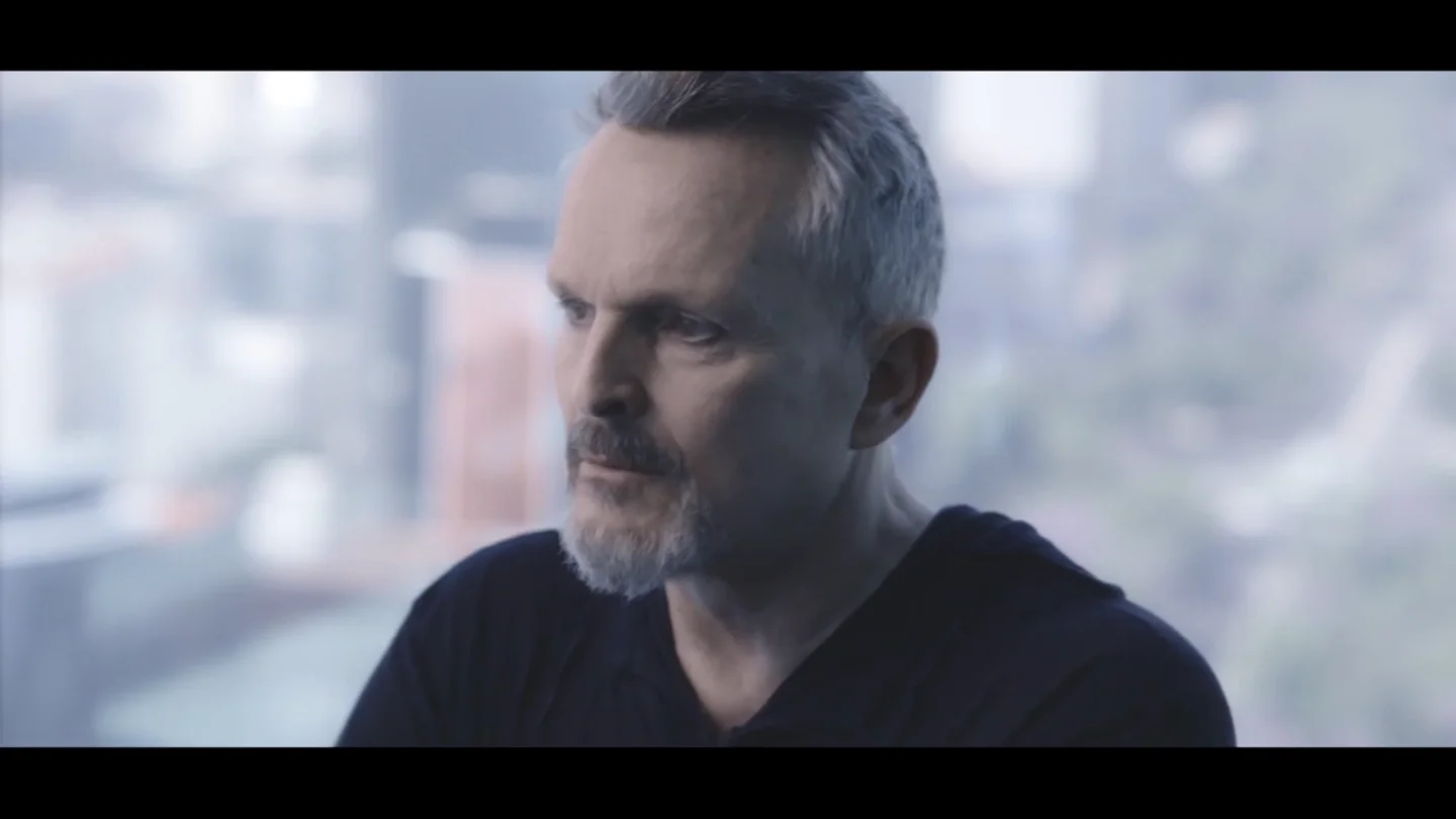 Miguel Bosé confiesa que ha llegado a perder la voz por completo: esta es la fecha en la que volverá a "estar listo" Miguel Bosé confiesa que ha llegado a perder la voz por completo: esta es la fecha en la que volverá a "estar listo"