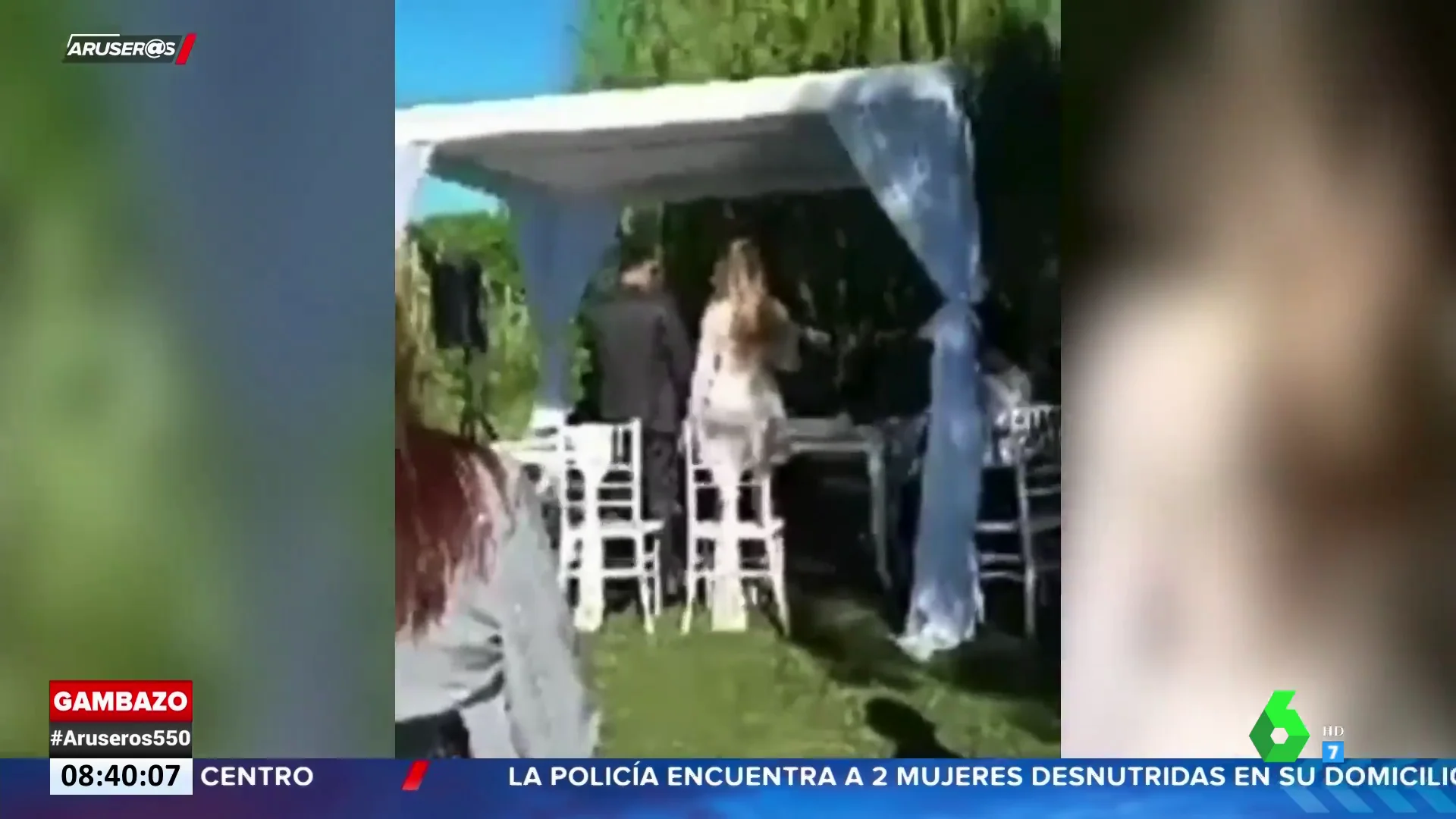 "Huevos frescos por 200 pesos": el momento en el que un vendedor ambulante irrumpe en una boda