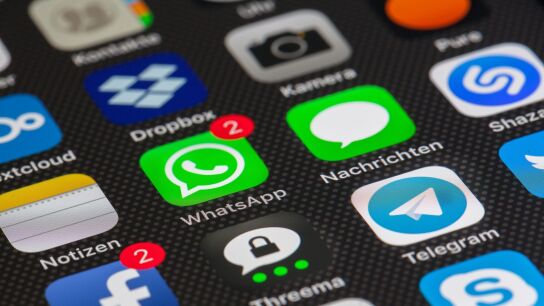 As&iacute; puedes saber d&oacute;nde est&aacute; un contacto en Whatsapp mientras habla contigo