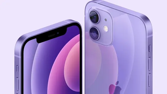 El iPhone 12, en morado. El iPhone 12, en morado.
