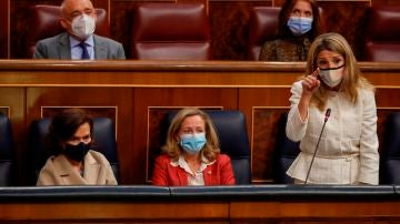 Carmen Calvo, Nadia Calviño y Yolanda Díaz en el Congreso de los Diputados