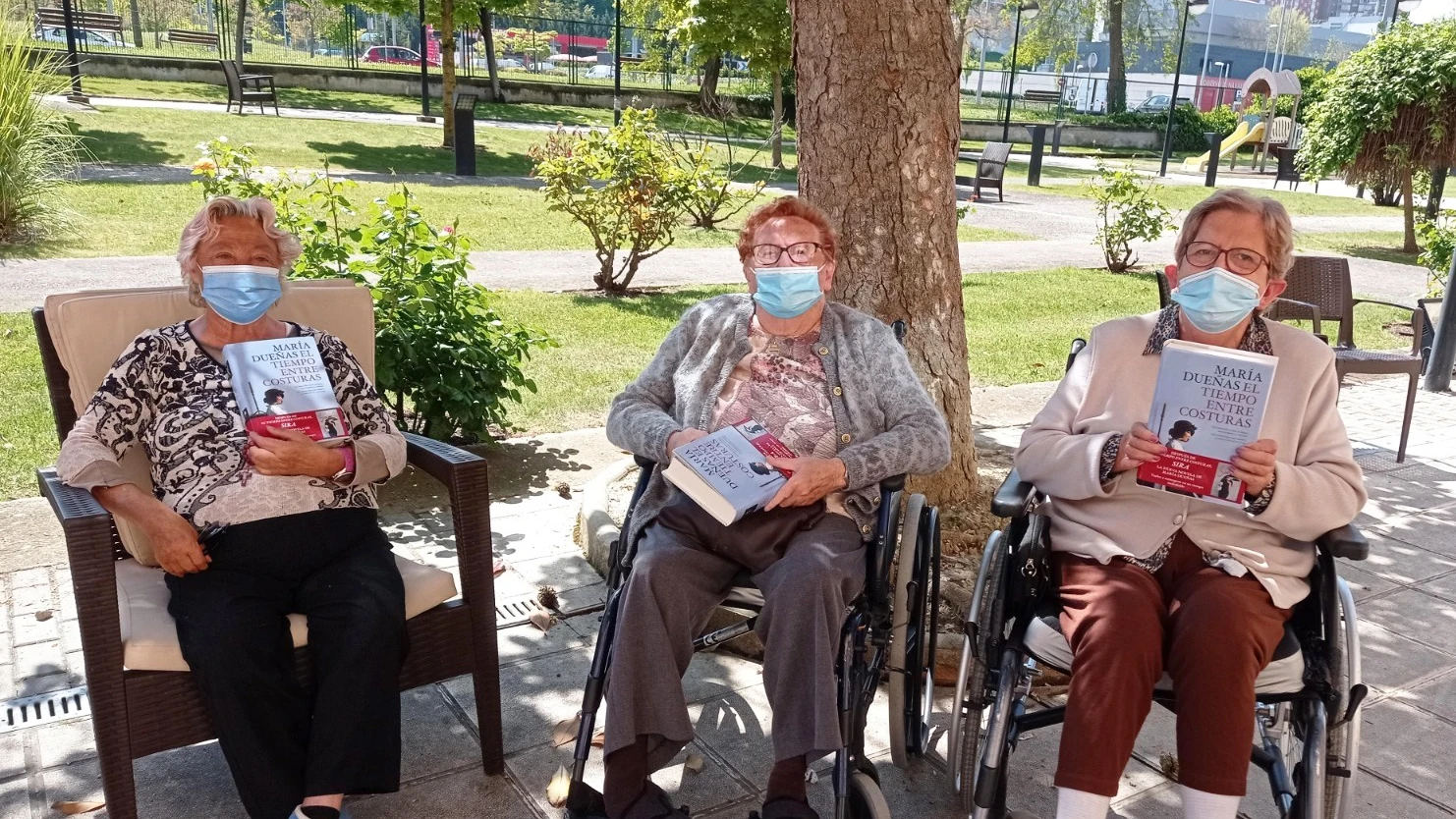 Atresmedia lanza sus Clubs de Lectura dinamizados por voluntarios del grupo para acompañar a personas mayores 