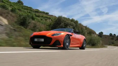 Aston Martin DBS Volante Superleggera Aston Martin DBS Volante Superleggera