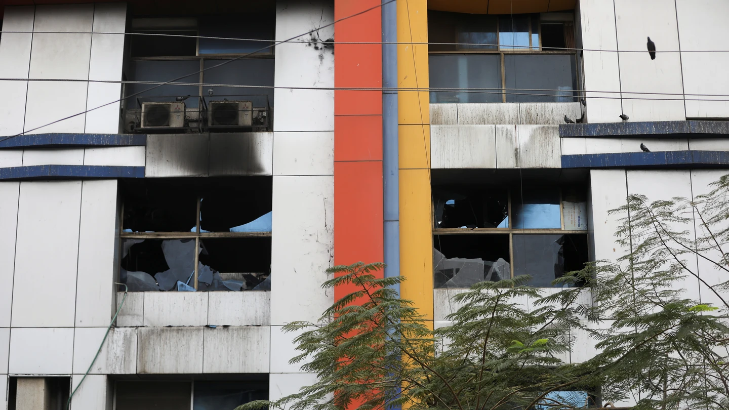 La fachada del hospital de Maharashtra (India) tras el incendio La fachada del hospital de Maharashtra (India) tras el incendio