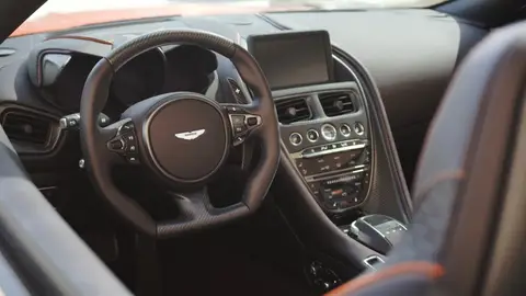 Aston Martin DBS Volante Superleggera Aston Martin DBS Volante Superleggera