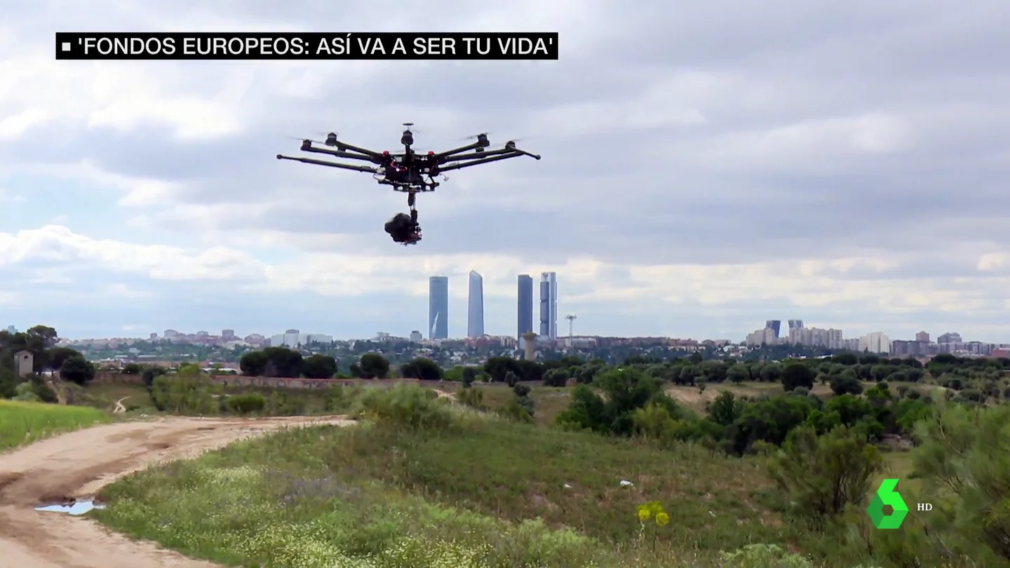 Drones trabajando en la siembra de semillas Drones trabajando en la siembra de semillas