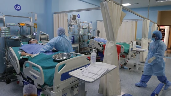 Imagen de pacientes con coronavirus en una UCI de Perú Imagen de pacientes con coronavirus en una UCI de Perú