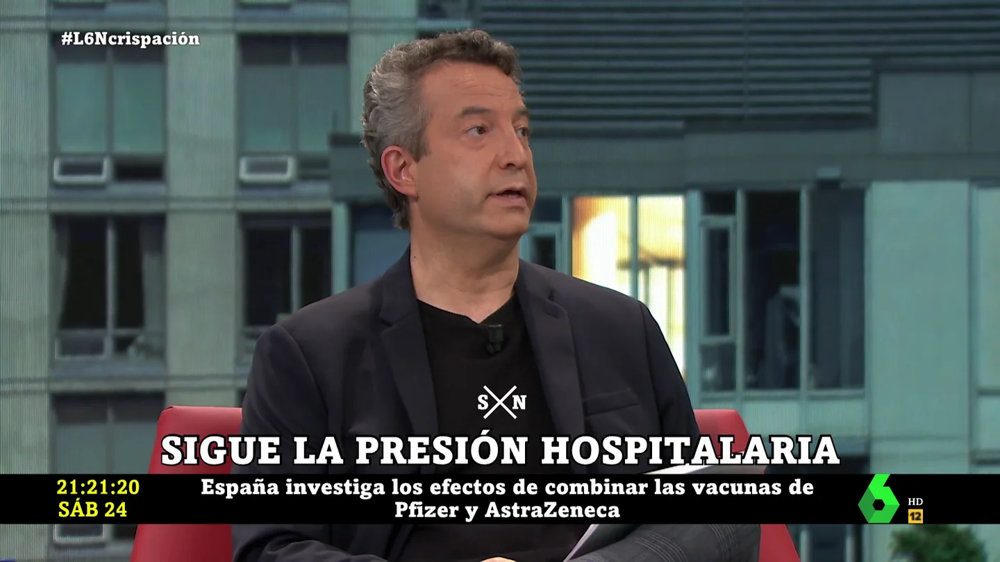 El doctor Carballo advierte sobre el nuevo perfil del contagiado en los hospitales: "Gente joven que llega con placas muy malas, como las que veíamos de neumonías bilaterales" El doctor Carballo advierte sobre el nuevo perfil del contagiado en los hospitales: "Gente joven que llega con placas muy malas, como las que veíamos de neumonías bilaterales"