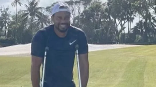 La primera foto de Tiger Woods tras su grave accidente La primera foto de Tiger Woods tras su grave accidente
