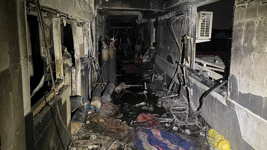 Imagen del interior del hospital de Bagdad donde han fallecido 60 personas tras una explosión Imagen del interior del hospital de Bagdad donde han fallecido 60 personas tras una explosión