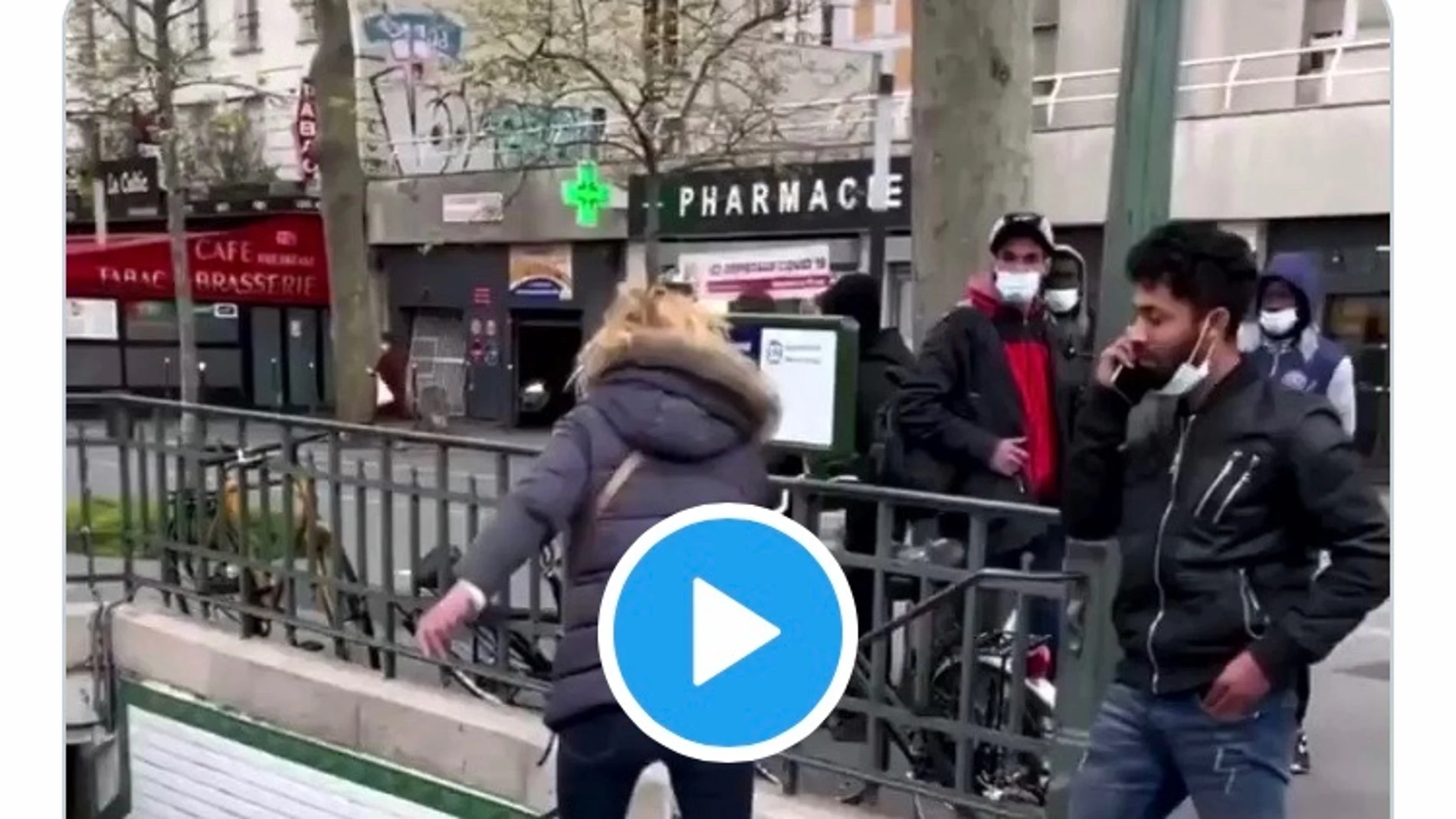 Deportan a un español tras empujar por las escaleras a una mujer en el metro de París