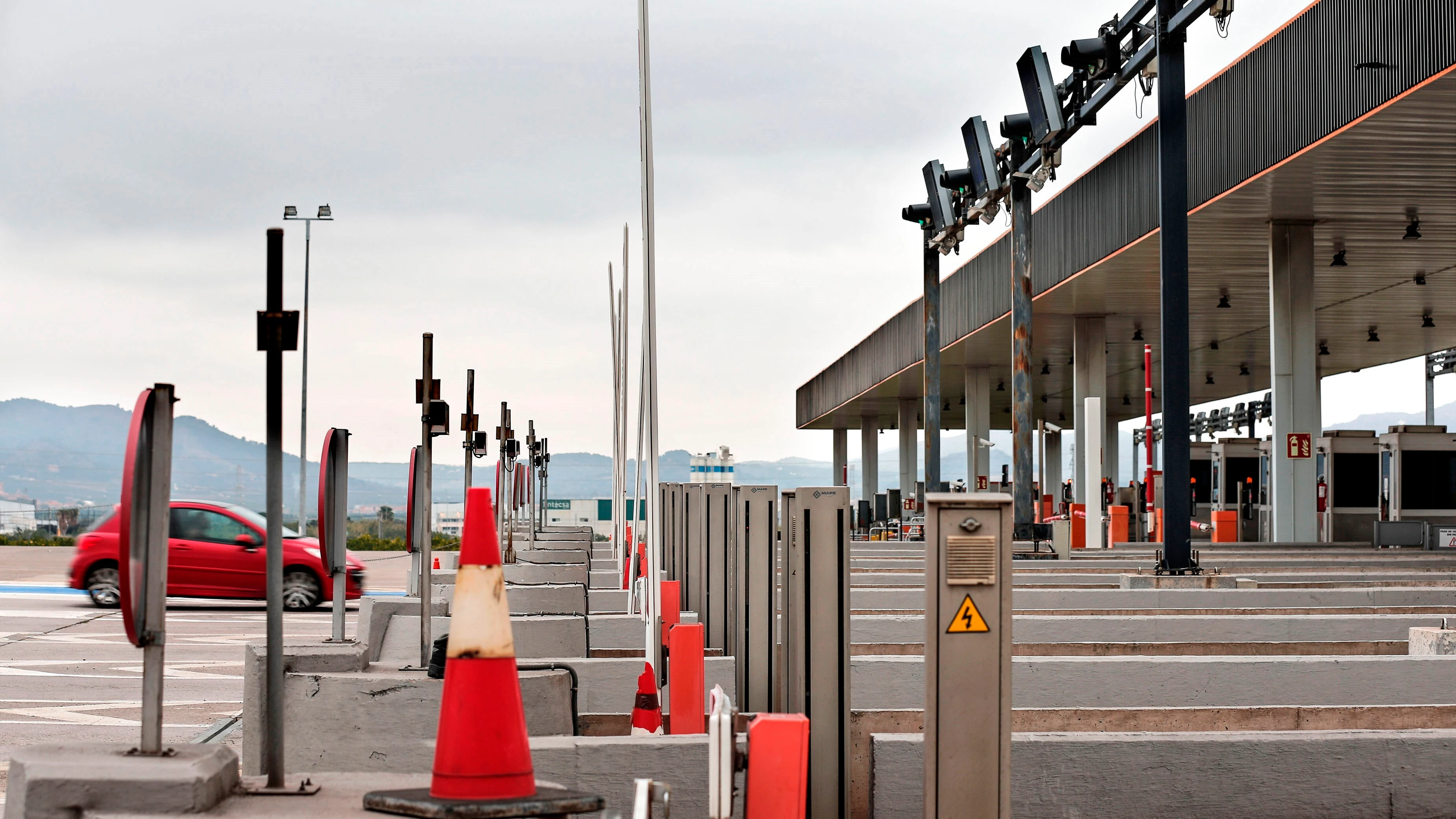 Peajes en autopistas: Madrid-Valencia podría costar de 3,60 euros a 14,40 euros