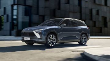 NIO ES8