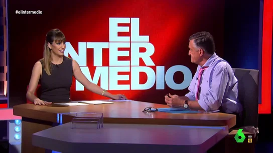 "Progre y del Madrid, menuda semanita llevas": la 'pullita' de Sandra Sabatés que deja descolocado a Wyoming "Progre y del Madrid, menuda semanita llevas": la 'pullita' de Sandra Sabatés que deja descolocado a Wyoming