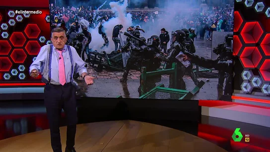 El Intermedio (06-05-21) La reflexión de Wyoming sobre la brutalidad estatal en Colombia: "Si esto hubiera ocurrido en Venezuela coparía las portadas" El Intermedio (06-05-21) La reflexión de Wyoming sobre la brutalidad estatal en Colombia: "Si esto hubiera ocurrido en Venezuela coparía las portadas"