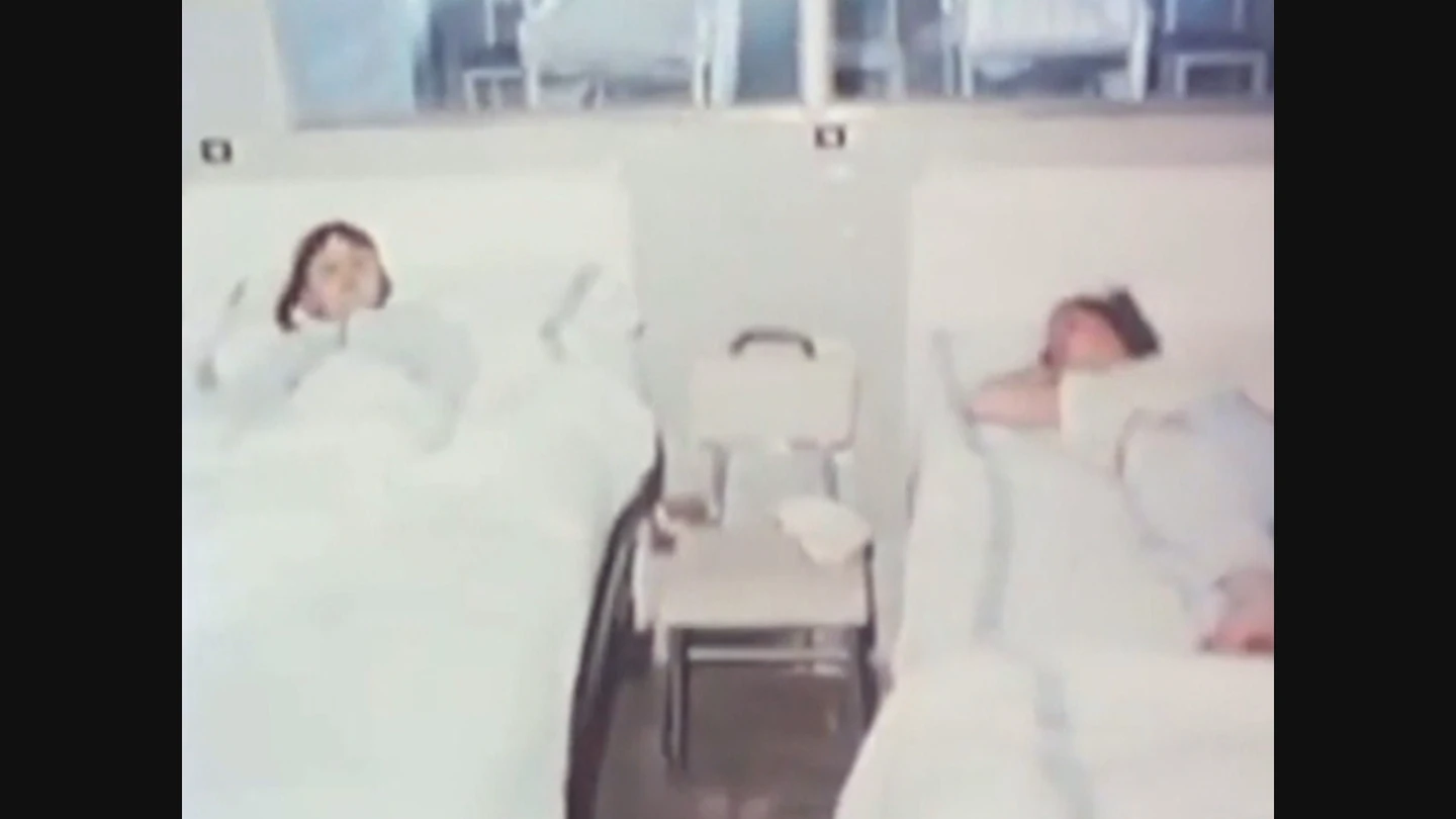 Imagen de archivo de menores hospitalizadas Imagen de archivo de menores hospitalizadas