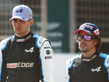 Esteban Ocon y Fernando Alonso