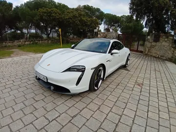 Porsche Taycan Turbo S Porsche Taycan Turbo S