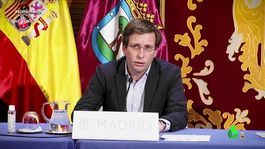 El 'hit' del alcalde José Luis Martínez-Almeida: así es su versión del "No te vayas mamá" de 'Marco' El 'hit' del alcalde José Luis Martínez-Almeida: así es su versión del "No te vayas mamá" de 'Marco'